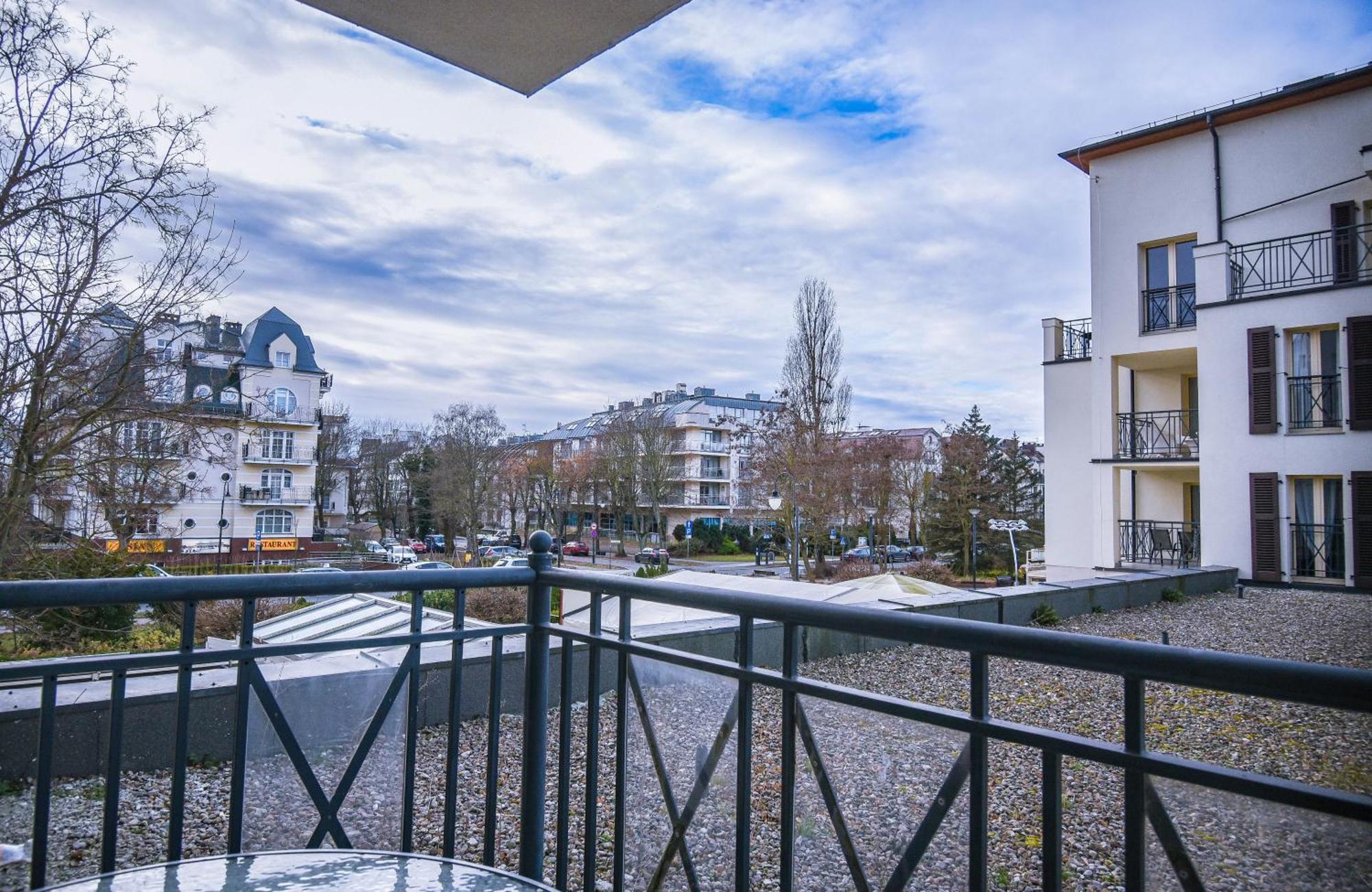 Apartamenty Promenada Z Tarasem I Parkingiem - Apartamenty Na Wyspie Świnoujście Εξωτερικό φωτογραφία