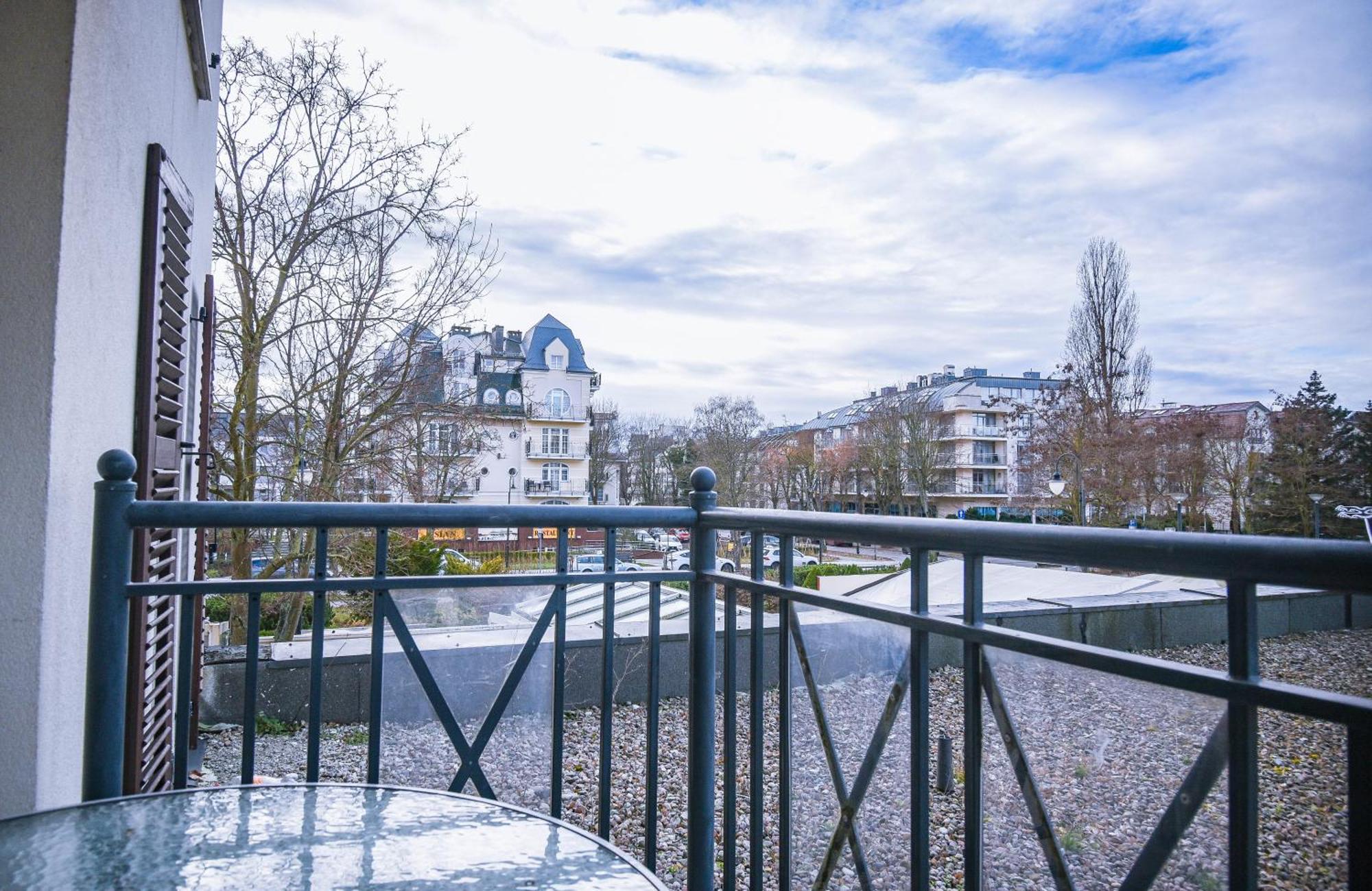 Apartamenty Promenada Z Tarasem I Parkingiem - Apartamenty Na Wyspie Świnoujście Εξωτερικό φωτογραφία